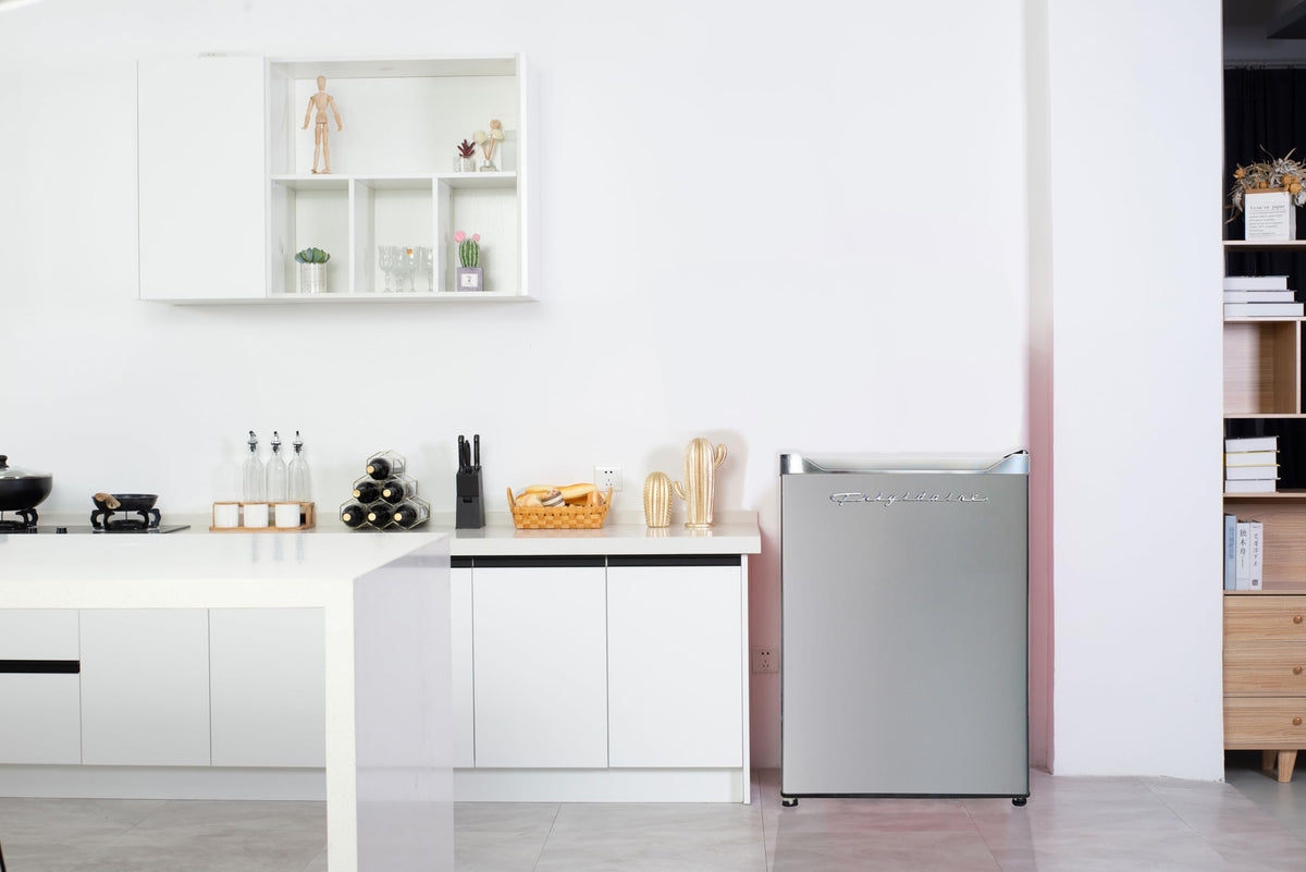 Frigidaire Upright Freezer, 6.4 cu ft, Deep Freeze, Platinum Design Series