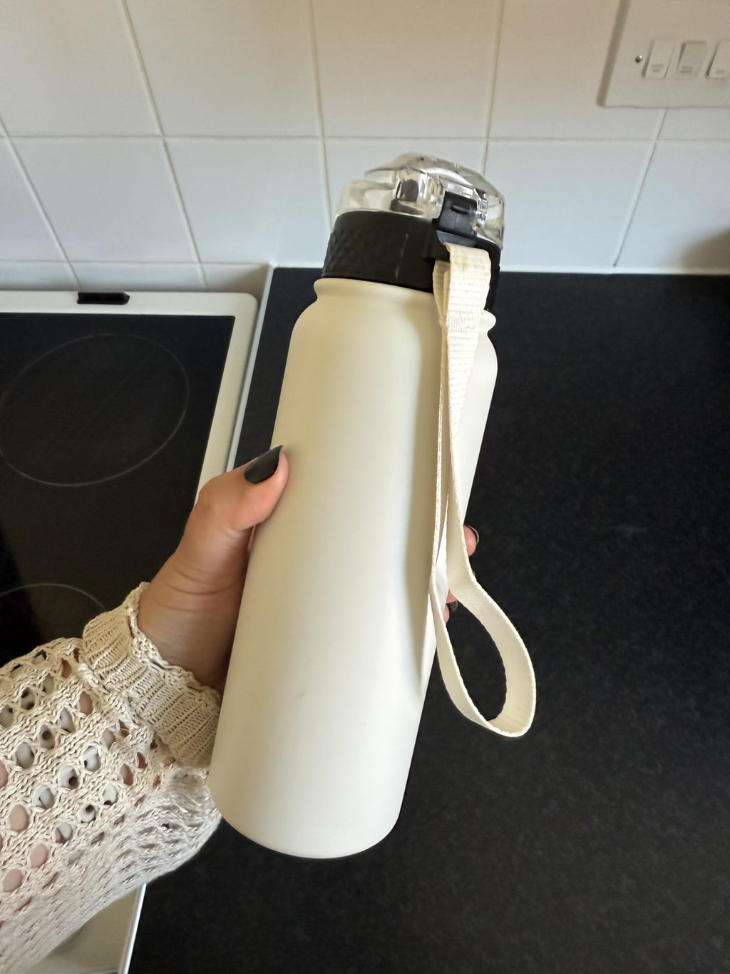 GOPPUS 600ml/20oz Stainless Water Bottle with Straw Double Wall Insulated Bottles with Strap One Hand Open Vacuum Thermal Flask with Flip Top Lid Leakproof Keep Cold Drinks BPA Free