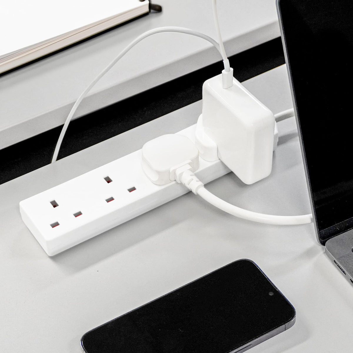 DESIRETECH White Electric Extension Lead - 6 Gang, 1 Metre Cable with UK Plug & 3 Pin Socket - Wall Mountable & Multi Socket Mains Strip for Home, Bedroom, Kitchen, & Office (1 Pack)