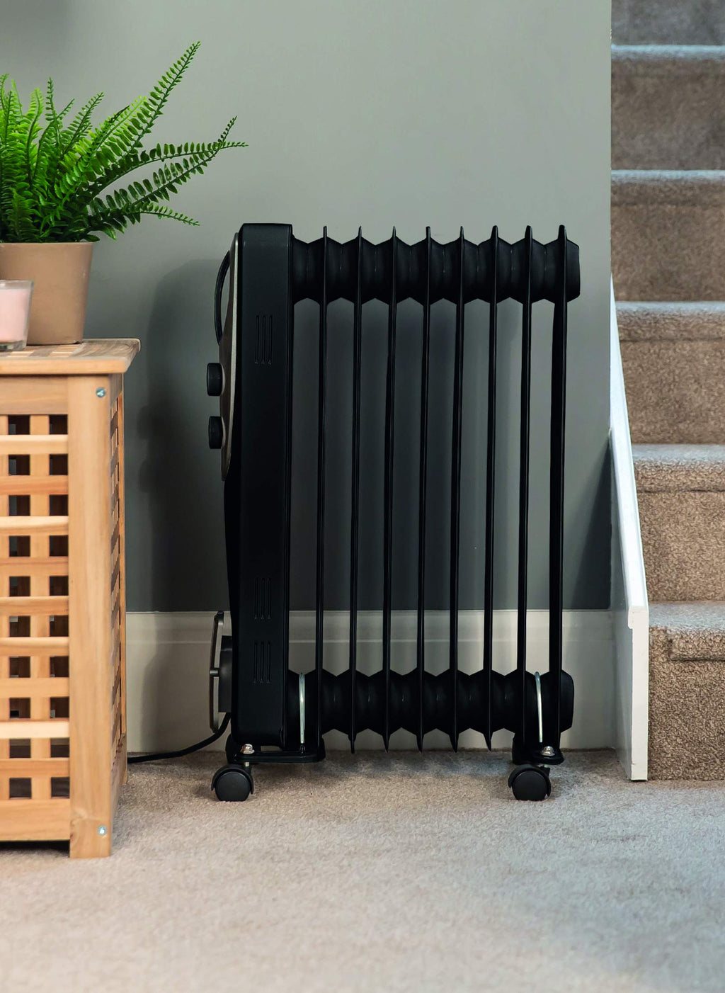 Russell Hobbs 2000W/2KW Oil Filled Radiator, 9 Fin Portable Electric Heater - White, Adjustable Thermostat with 3 Heat Settings, Safety Cut-off, 20 m sq Room Size, RHOFR5002, 2 Year Guarantee