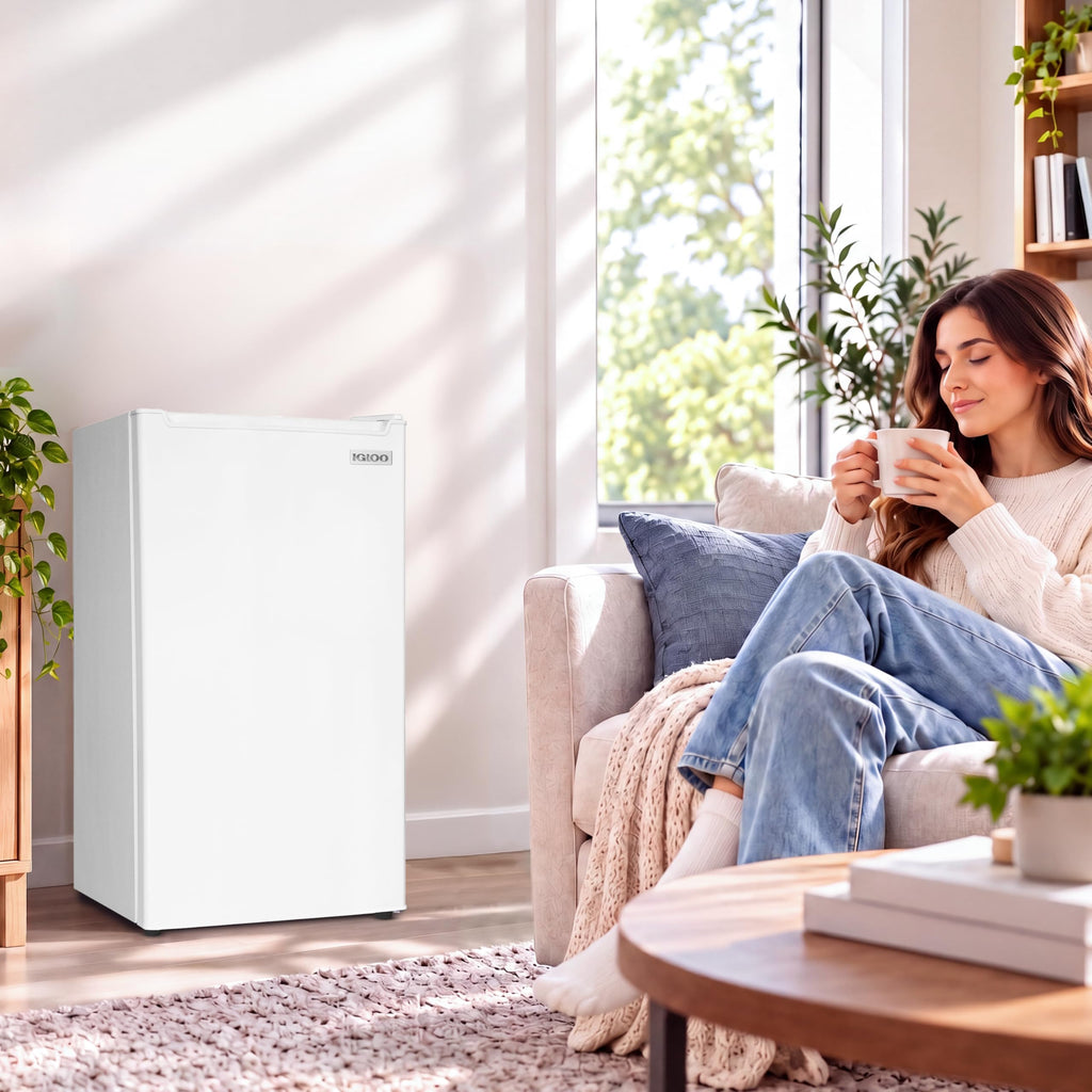 Igloo 2.6 Cu.Ft Mini Fridge with Freezer- Single Door Compact Refrigerator with Glass Shelves for Homes, Dorms & Offices- Keep Snacks, Drinks & Frozen Foods Cool with Temperature Control Fridge- White